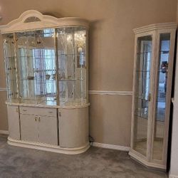 China/ Buffet And Curio