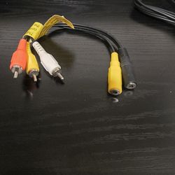 3.5mm Aux Male to 3-RCA Female AV Component Adapter Cable.