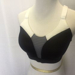 Women Clothing Victoria’s Secret sports bra size 34C