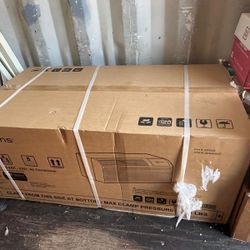 Seasons — 12,000 BTU Air Conditioner, Heat Pump, 230 Volt, 20 Amp
