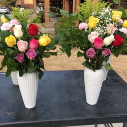 Flores En Base/ Flowers In Vase