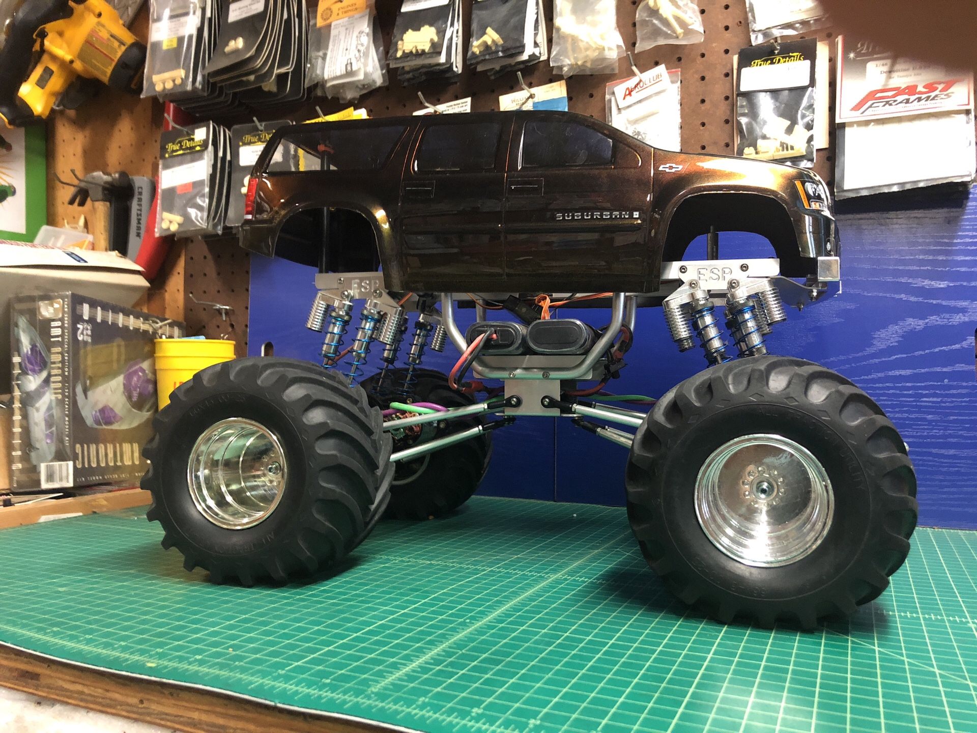 Clodzilla II Fully upgraded vintage RC Tamiya clod buster 4x4x4