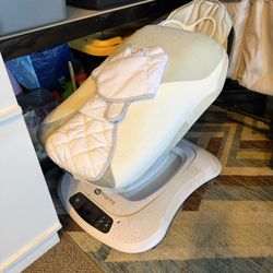 MamaRoo Milti-motion Bay Swing