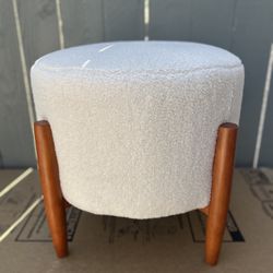 Threshold Elroy Round Sherpa Ottoman With Wooden Legs
