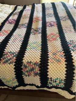 Handmade”GRANNY SQUARE”Crochet Blanket Throw 68”Long X 44”W Black Pink White EUC