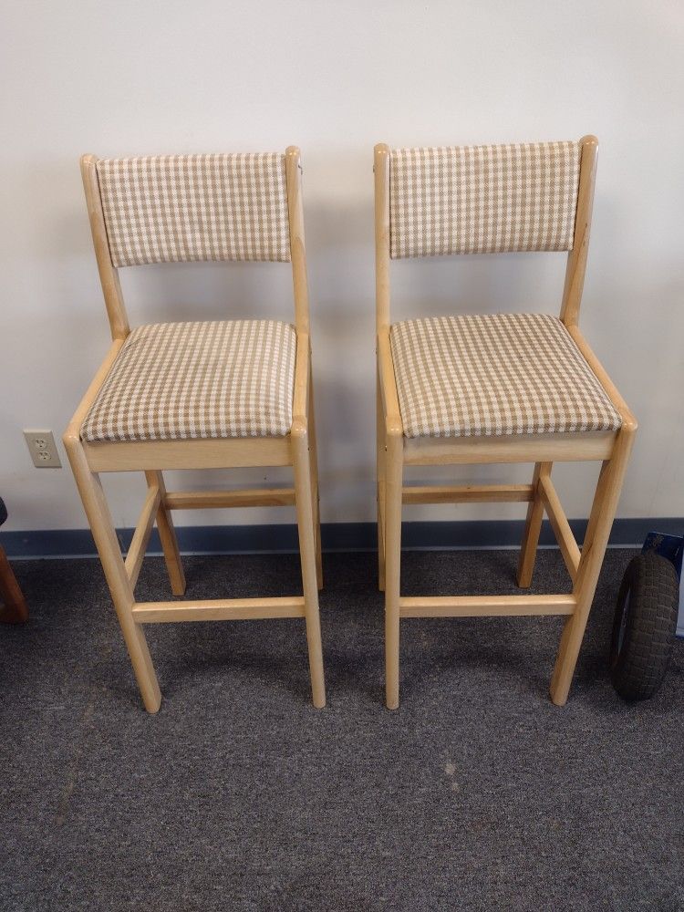 2 Wooden Bar Stools
