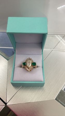 Ladies Diamond cluster ring