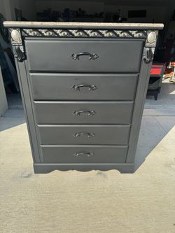 New ! Gothic Masculine Solid Wood Dresser H50x39xw W17