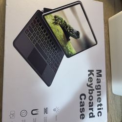 Like new tablet keyboard case