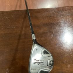 Titleist 909F2 15.5° 3 Wood - Right Handed - Graphite Shaft - Classic Fairway Wood