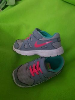 Girls Nikes