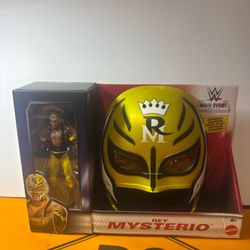 Mattel WWE Rey Mysterio Main Event Special Edition Figure Kid Mask Set NIB