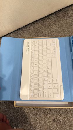 KBCASE Bluetooth Keyboard + Tablet Folio Case Set - Light Blue