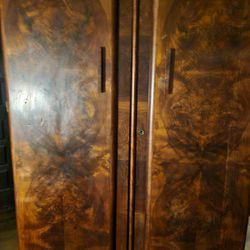 Armoire Red Wood