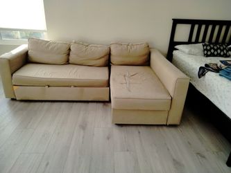 Sectional Couch/ Full bed