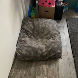 Carhart XL dog Bed  