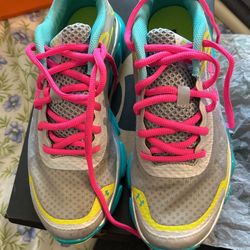 Tenis De Mujer 7.5 Solo Usados Una Vez 