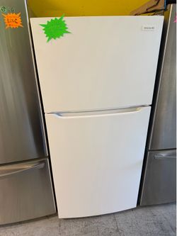 Frigidaire 2022 model refrigerator top freezer