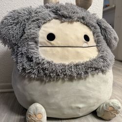Squishmallows Evita The Bigfoot 20 in Plush Toy - Gray