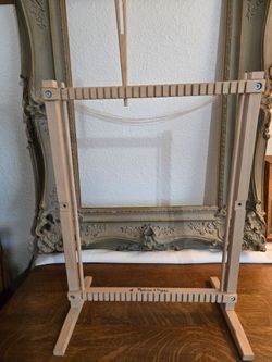 Melissa & Doug Wooden Weaving Loom