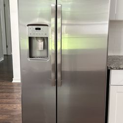 French Door Refrigerator 