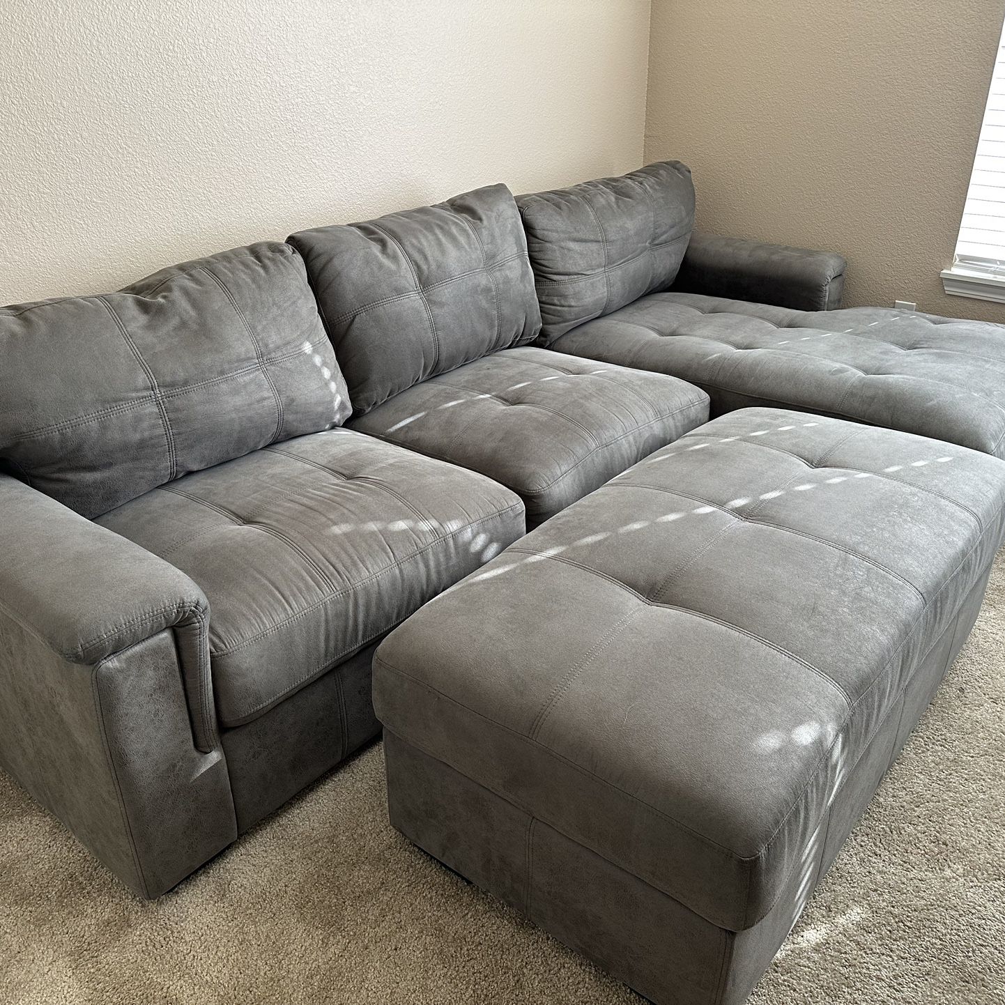 Fred Meyer Gray Couch Sectional For