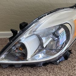 Factory OEM 2012-2014 Nissan Versa Left Driver Side Headlight 