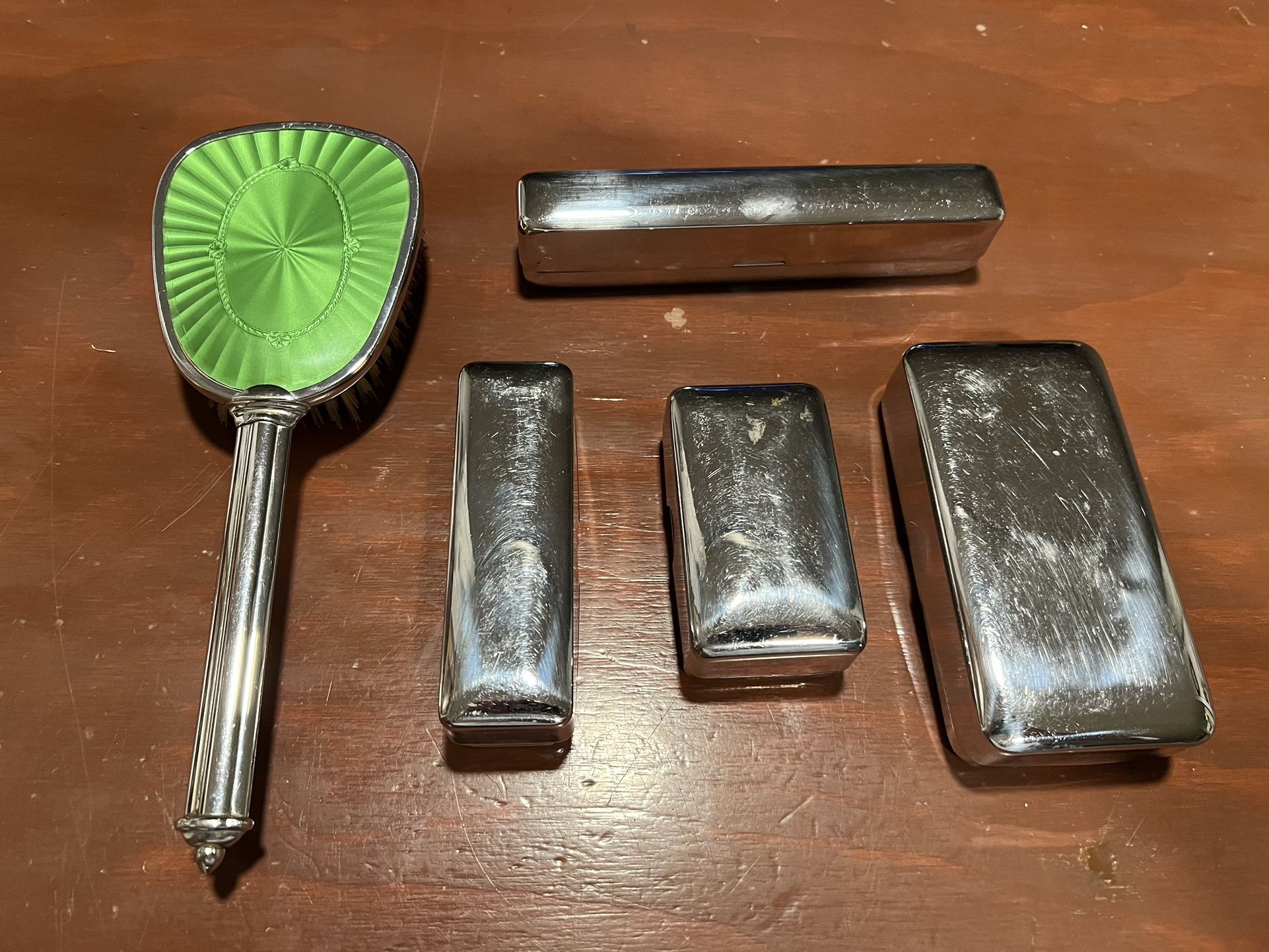 Vintage Metal travel personal Kit 5 pieces