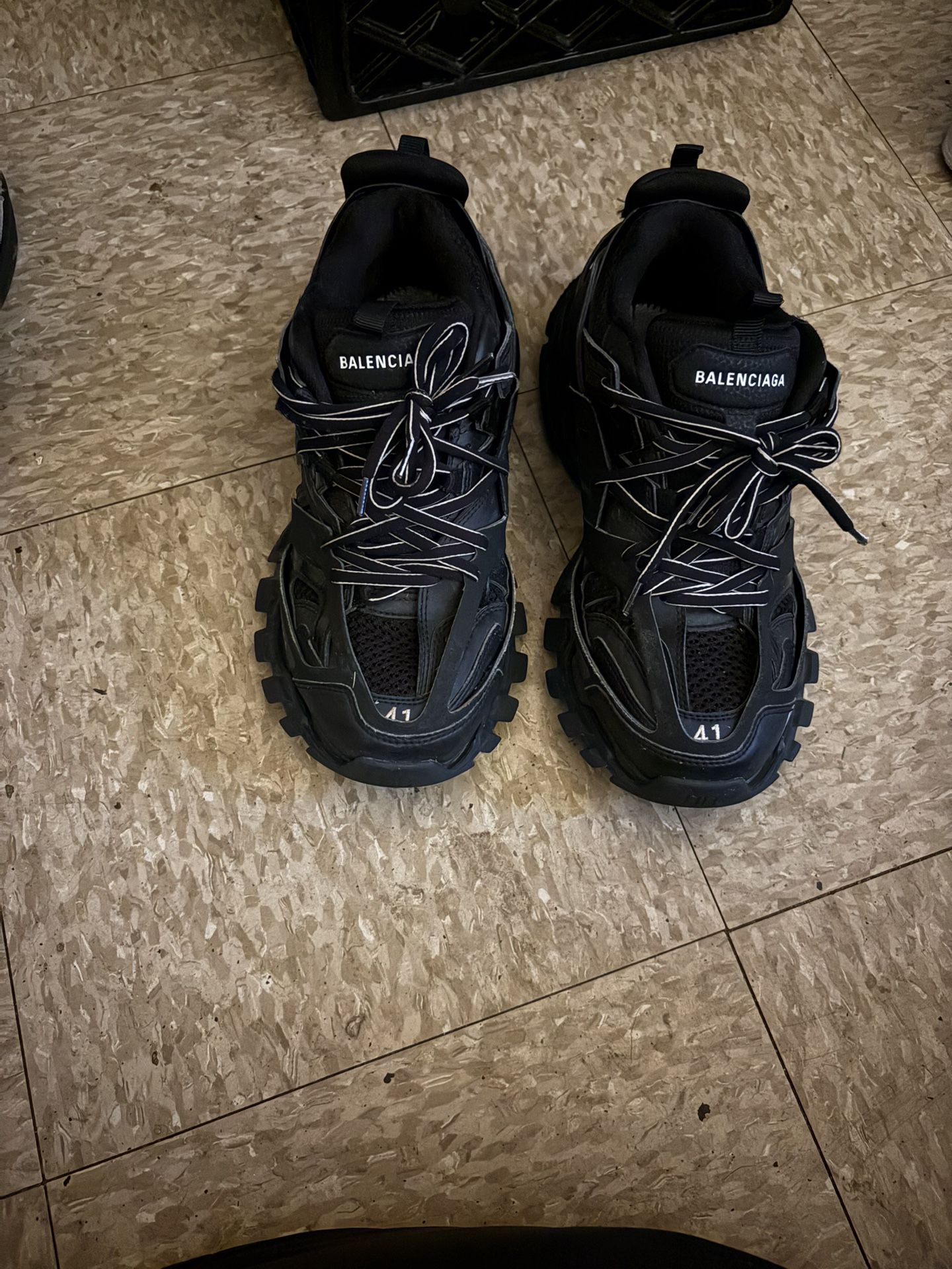 balenciaga tracks size 41