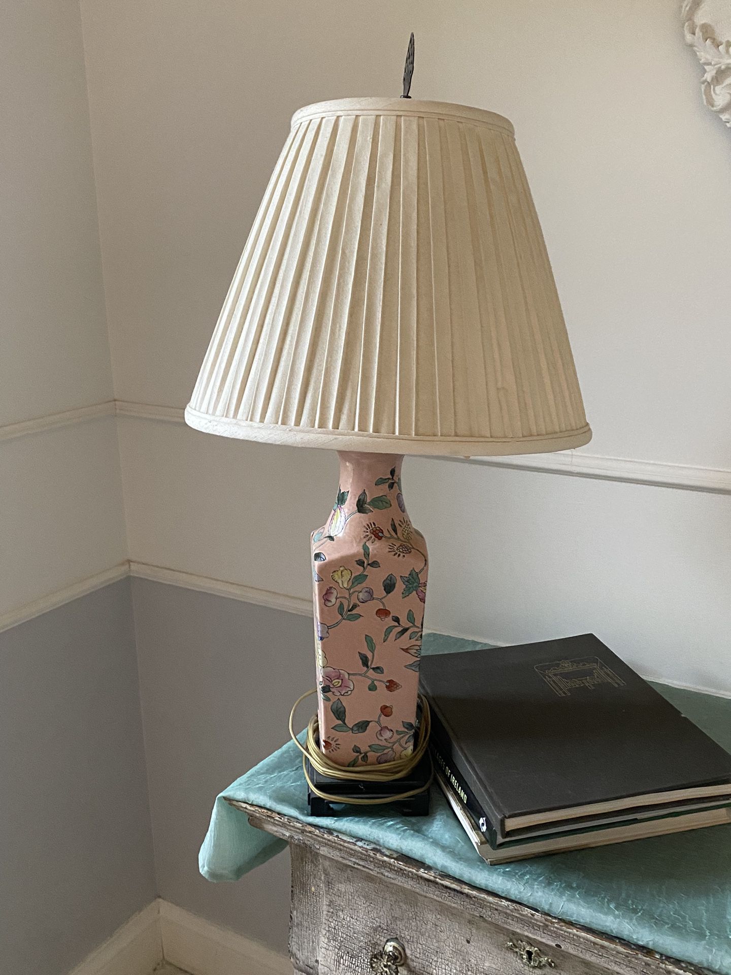 Decorative Table lamp