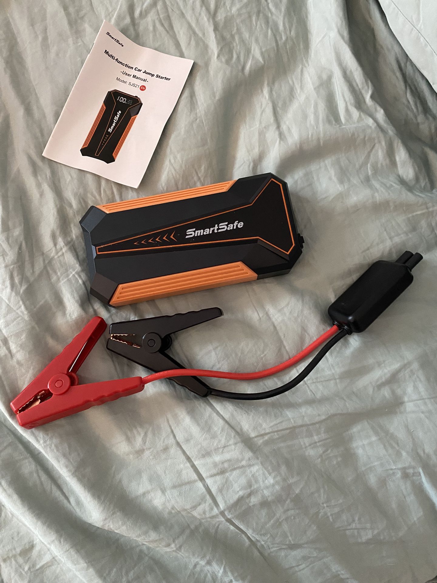 Like New SmartSafe Brand Multi-Function Car Jump Starter