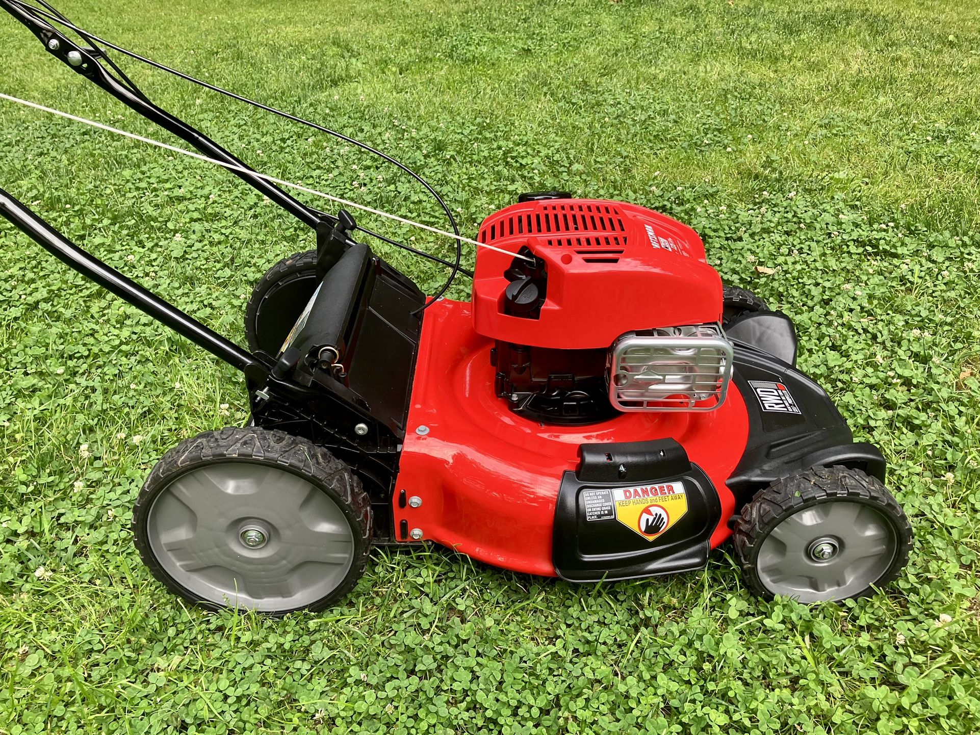 NEW CRAFTSMAN M320 21" Selfpropelled Gas Mower for Sale in Raleigh