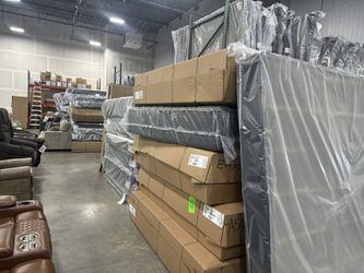 MATTRESS Liquidation! ALL SIZES 50-80% BELOW RETAIL!