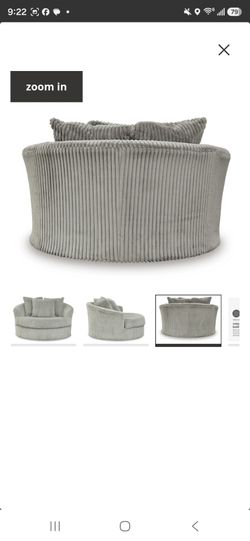 Swivel Barrel chair