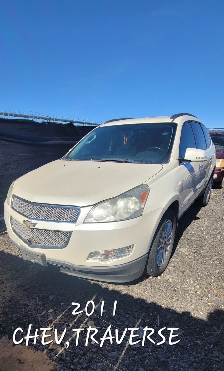 PARTING OUT, OR COMPLETE 2009 Traverse, 2011 Traverse, 2010 Nissan Murano, 2003 Saturn Vue