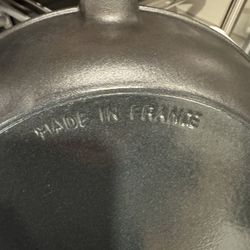 Chasseur Enameled Cast Iron Non-Stick 10'' Frying Pan