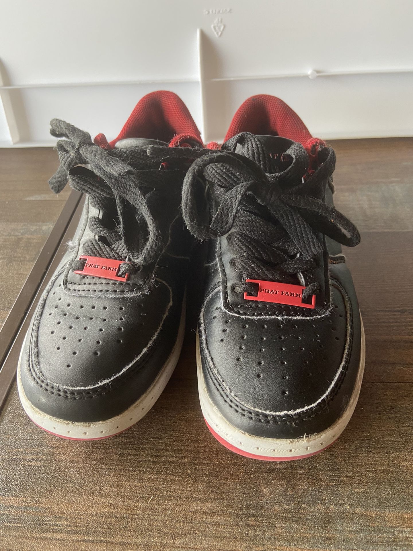 Phat Farm Kids Shoe Size 11