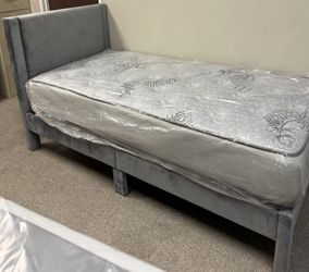 Twin Bed With Matters 