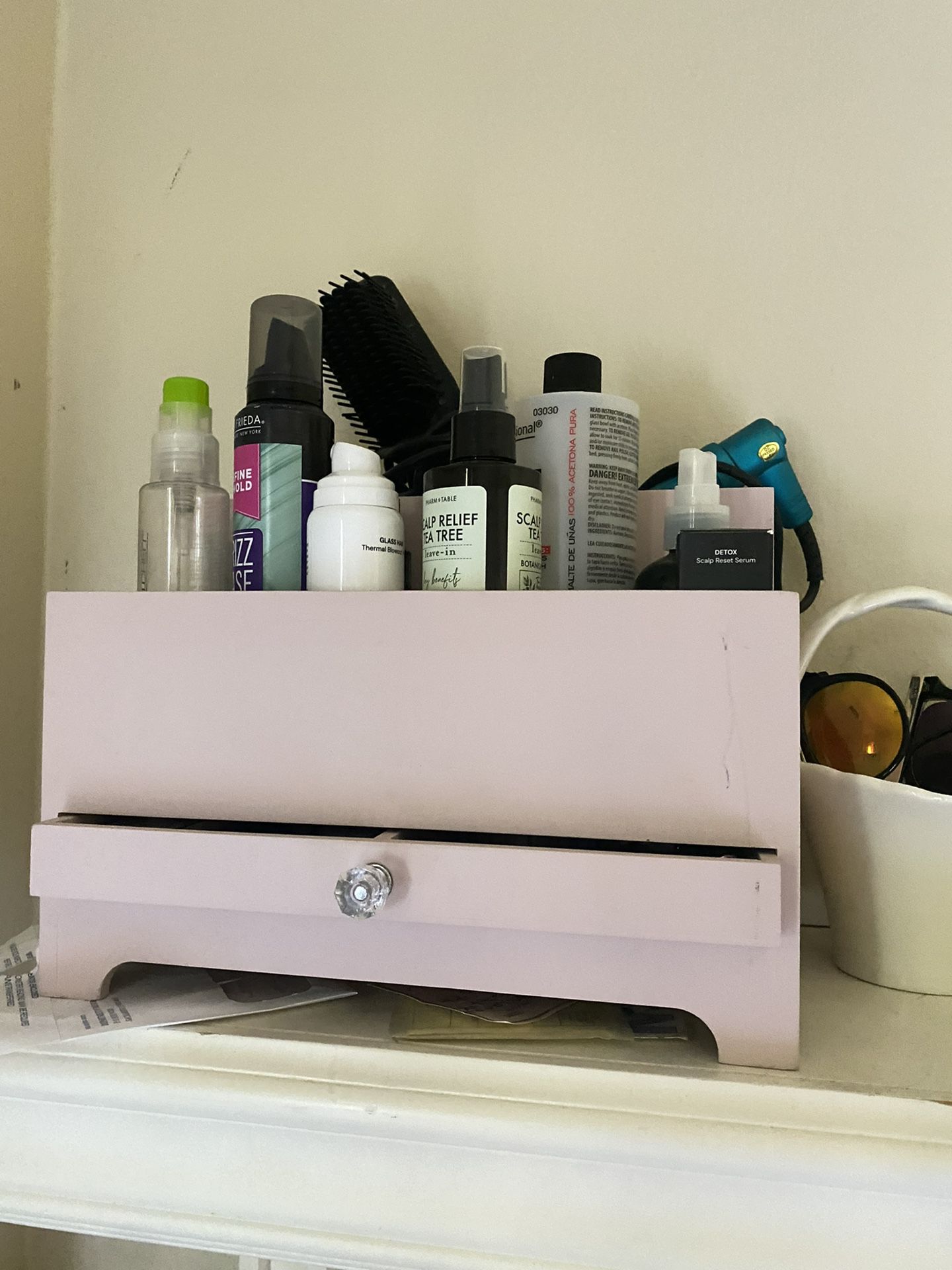 Pink Makeup, Jewelry  And Brushes Holder ! 