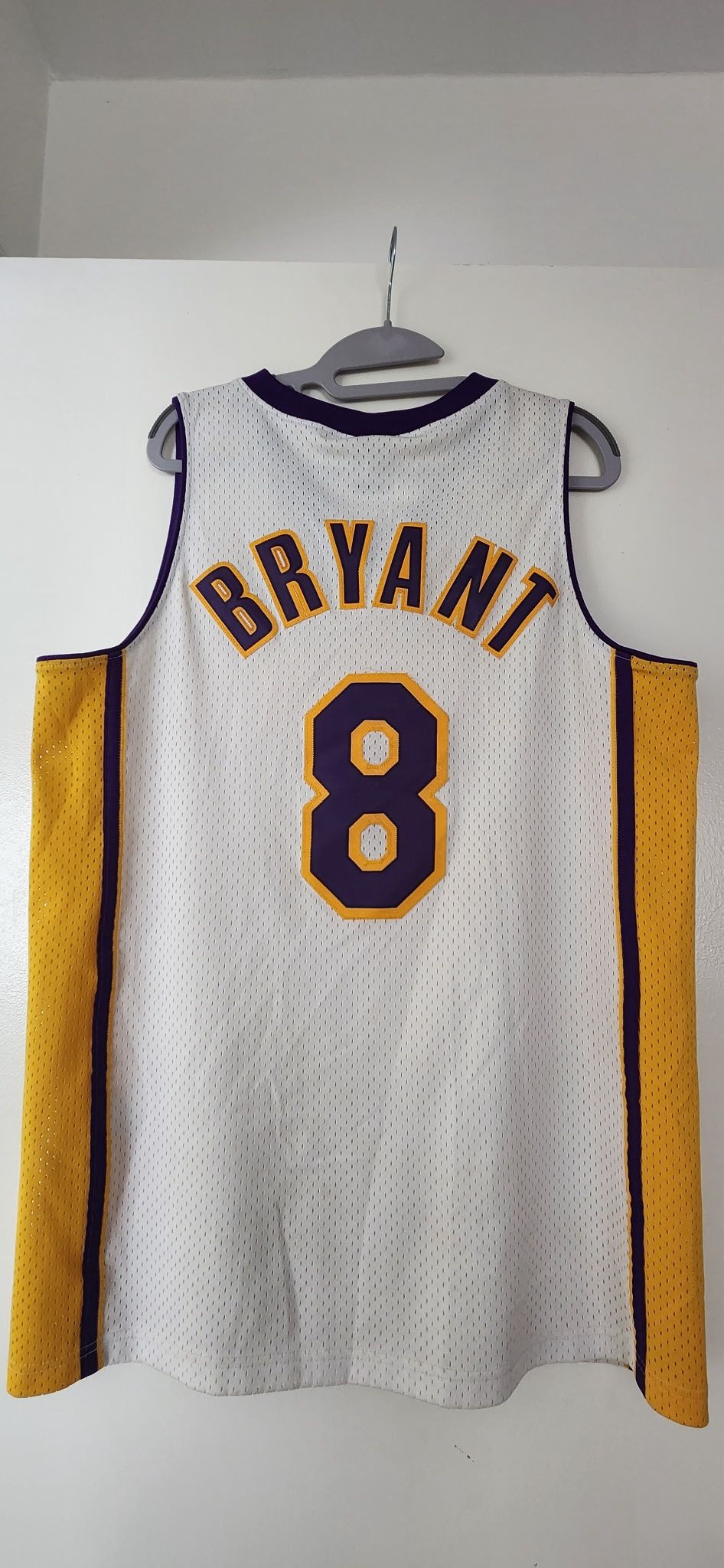 Kobe Bryant #8 Nike Basketball Jersey, White, Embroidery MEDIUM +2 Length