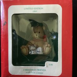 1995 Limited Edition Holiday Christmas Friends Ornament Fourth in a Series