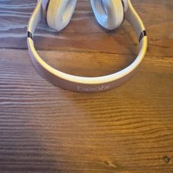 Beats Solo 3s Rose Gold 