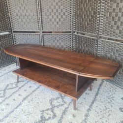 *Restored* Walnut MCM Coffee Table with Foldable Leafes / By Yours Truly
