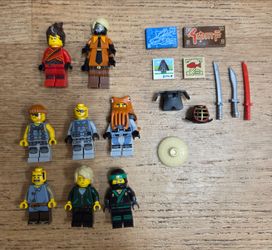 Lot of lego ninjago minifigures