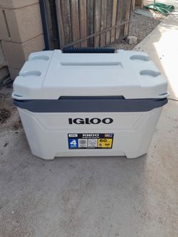 60qt Igloo Ice Chest Cooler with wheels
