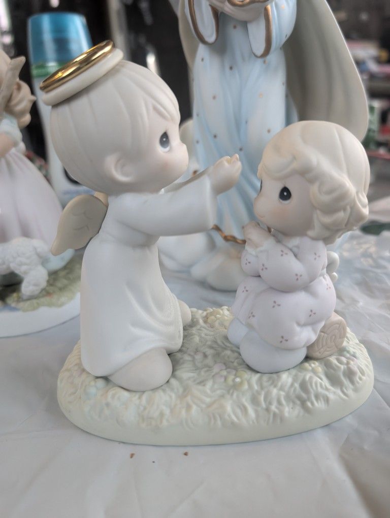 Precious Moments "Special Wishes Angel - You Deserve A Halo-Thank You"