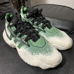 Adidas Boys Shoes Brand New Conditions 8.5 Size 