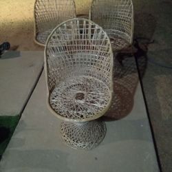 Vintage Russell Woodard Spun Fiberglass Chairs 