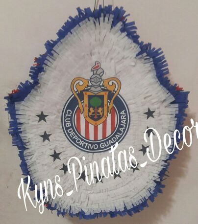 Piñata of The chivas Logo. Una Piñata De El Logo De Las Chivas
