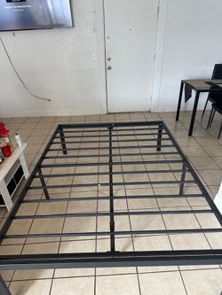 Bed base and full mattress